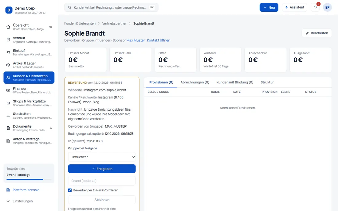 Partner werden: Neue Partner bewerben sich über ein Formular von credoox – Sie geben mit einem Klick frei (Ansicht 2) – Bildschirm aus der Demo